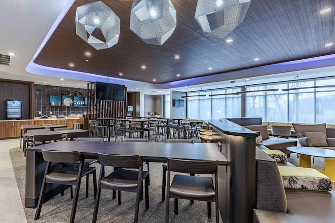 Imagen de los interiores del Hotel SpringHill Suites by Marriott Fort Wayne North. Foto 18