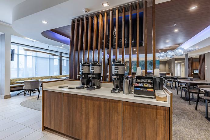 Imagen del bar/restaurante del Hotel SpringHill Suites by Marriott Fort Wayne North. Foto 6