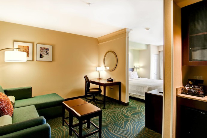 Imagen de la habitación del Hotel SpringHill Suites by Marriott Fresno. Foto 5