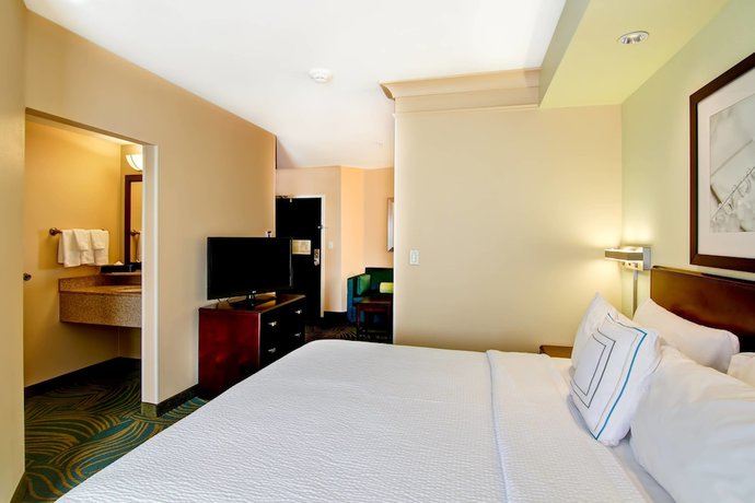 Imagen de la habitación del Hotel SpringHill Suites by Marriott Fresno. Foto 9
