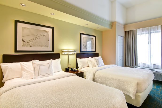 Imagen de la habitación del Hotel SpringHill Suites by Marriott Fresno. Foto 12