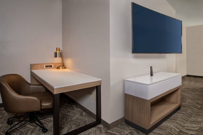 Imagen de la habitación del Hotel SpringHill Suites by Marriott Herndon Reston. Foto 6