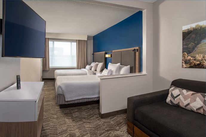 Imagen de la habitación del Hotel SpringHill Suites by Marriott Herndon Reston. Foto 7
