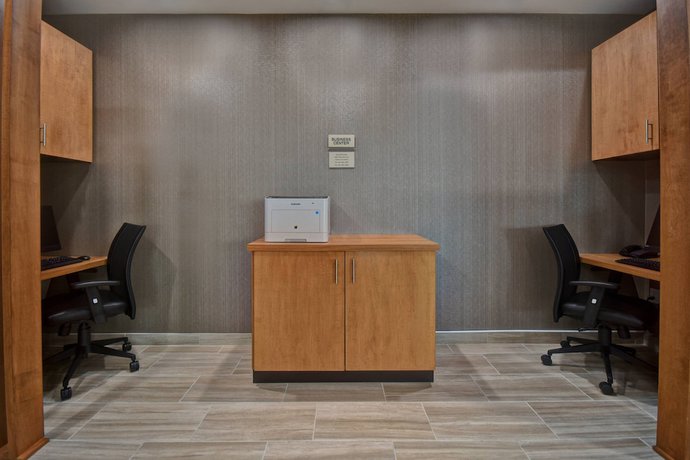 Imagen de los interiores del Hotel SpringHill Suites by Marriott Holland. Foto 11