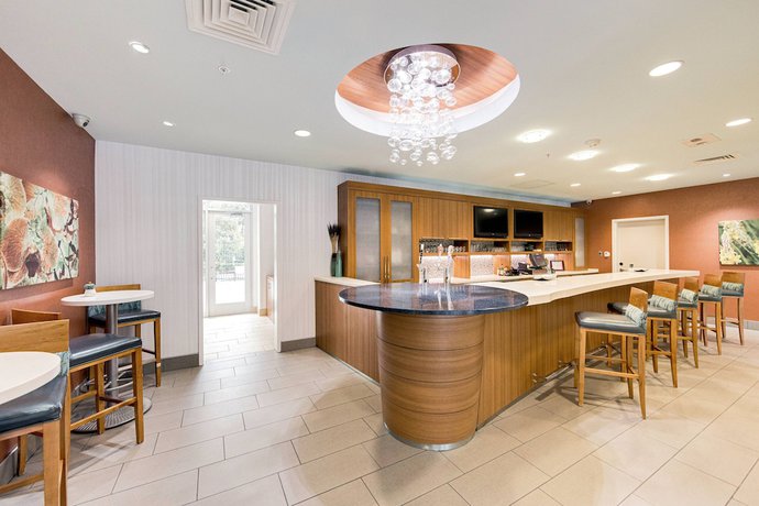 Imagen del bar/restaurante del Hotel SpringHill Suites by Marriott Houston The Woodlands. Foto 4