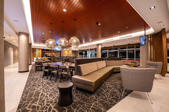 Imagen de los interiores del Hotel SpringHill Suites by Marriott Kenosha. Foto 15