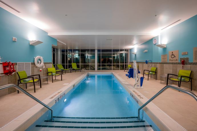 Imagen de la piscina del Hotel SpringHill Suites by Marriott Kenosha. Foto 20
