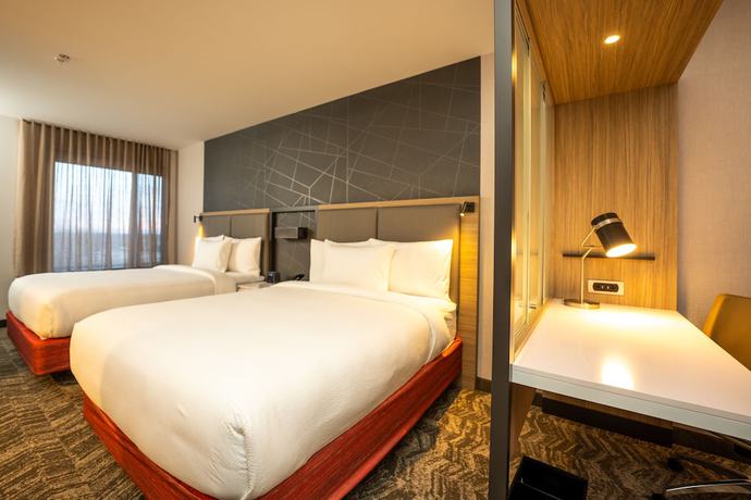 Imagen de la habitación del Hotel SpringHill Suites by Marriott Kenosha. Foto 11