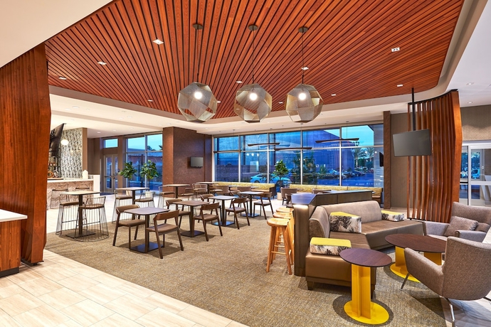 Imagen de los interiores del Hotel SpringHill Suites by Marriott Los Angeles Downey. Foto 18