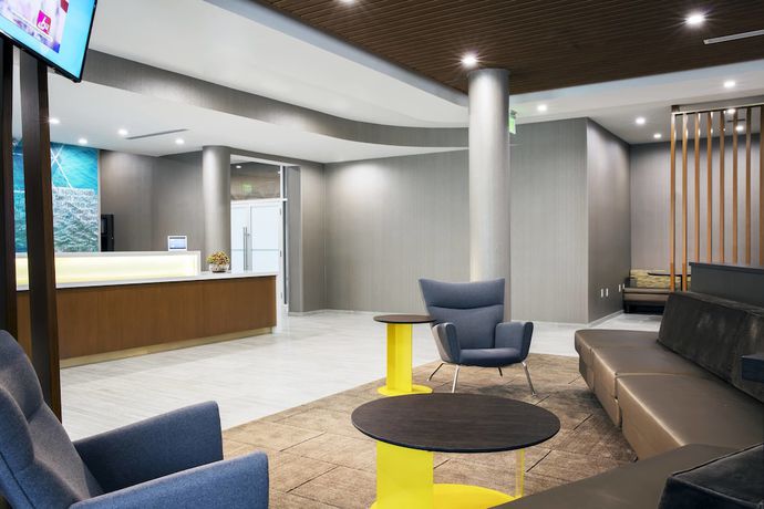 Imagen del bar/restaurante del Hotel SpringHill Suites by Marriott Miami Doral. Foto 3