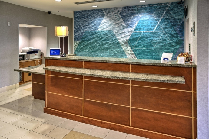 Imagen de los interiores del Hotel SpringHill Suites by Marriott Naples. Foto 17