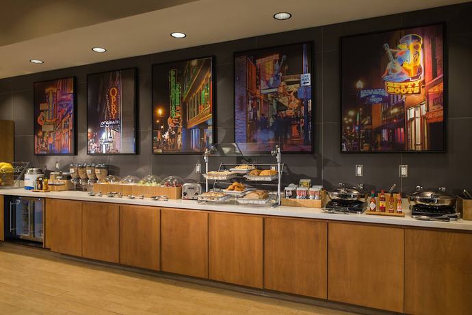 Imagen del bar/restaurante del Hotel SpringHill Suites by Marriott Nashville Vanderbilt/ West End. Foto 3