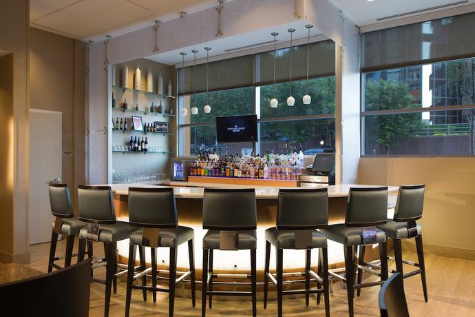 Imagen del bar/restaurante del Hotel SpringHill Suites by Marriott Nashville Vanderbilt/ West End. Foto 5