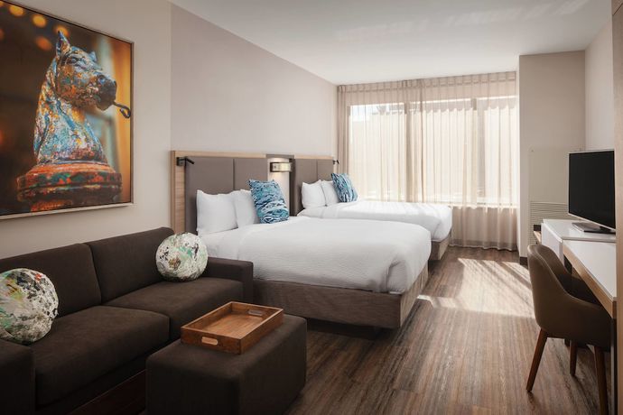 Imagen de la habitación del Hotel SpringHill Suites by Marriott New Orleans Downtown/Canal Street. Foto 6