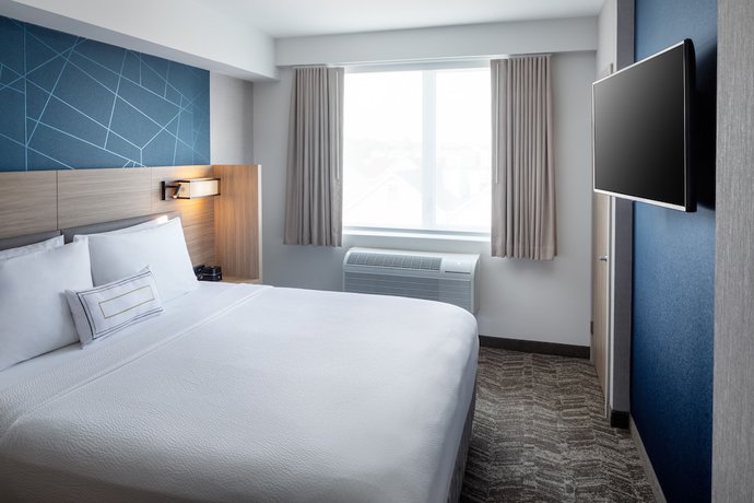 Imagen de la habitación del Hotel SpringHill Suites by Marriott New York JFK Airport/Jamaica. Foto 8