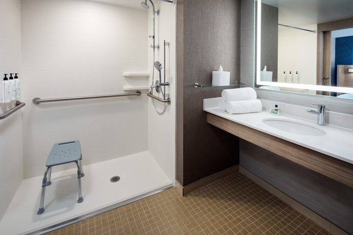 Imagen de la habitación del Hotel SpringHill Suites by Marriott New York JFK Airport/Jamaica. Foto 9