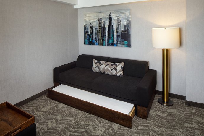 Imagen de la habitación del Hotel SpringHill Suites by Marriott New York JFK Airport/Jamaica. Foto 11