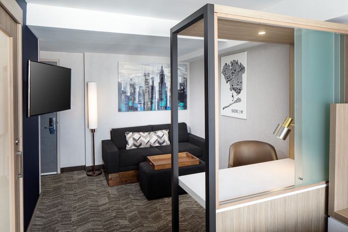 Imagen de la habitación del Hotel SpringHill Suites by Marriott New York JFK Airport/Jamaica. Foto 17