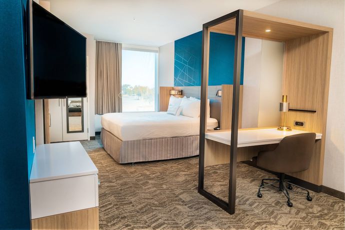 Imagen de la habitación del Hotel SpringHill Suites by Marriott Newark Fremont. Foto 1