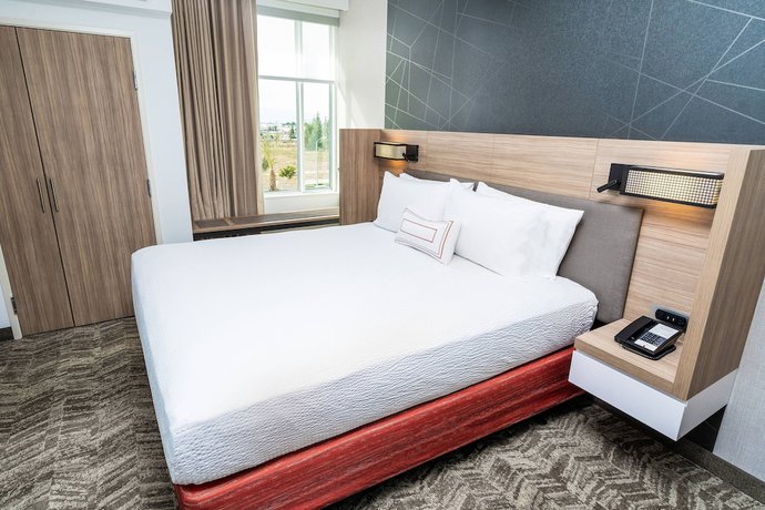Imagen de la habitación del Hotel SpringHill Suites by Marriott Newark Fremont. Foto 7