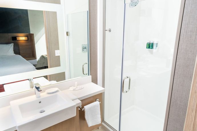 Imagen de la habitación del Hotel SpringHill Suites by Marriott Newark Fremont. Foto 9