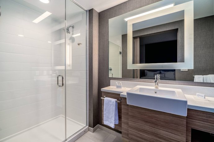 Imagen de la habitación del Hotel SpringHill Suites by Marriott Oakland Airport. Foto 13