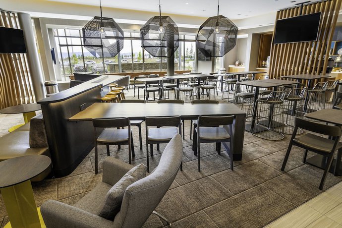 Imagen de los interiores del Hotel SpringHill Suites by Marriott Ontario Airport/Rancho Cucamonga. Foto 16