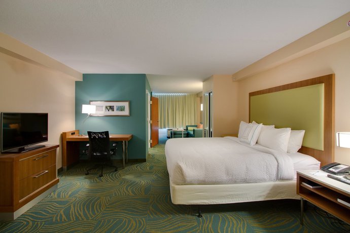 Imagen de la habitación del Hotel SpringHill Suites by Marriott Orlando Lake Buena Vista South. Foto 4