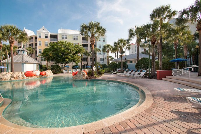 Imagen de la piscina del Hotel SpringHill Suites by Marriott Orlando Lake Buena Vista South. Foto 19