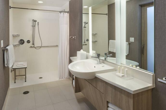 Imagen general del Hotel SpringHill Suites by Marriott Orlando Lake Nona. Foto 4