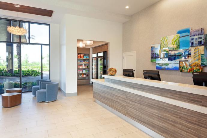 Imagen de los interiores del Hotel SpringHill Suites by Marriott Orlando at Millenia. Foto 15
