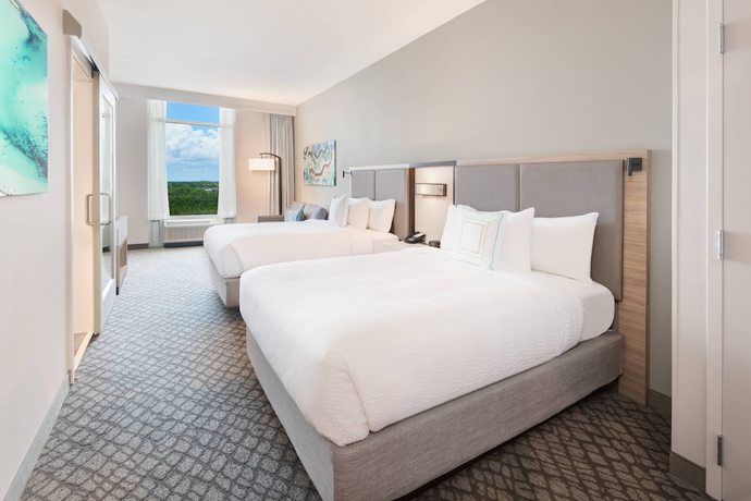 Imagen de la habitación del Hotel SpringHill Suites by Marriott Panama City Beach Beachfront. Foto 3