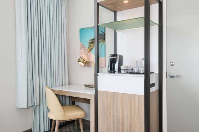 Imagen de la habitación del Hotel SpringHill Suites by Marriott Panama City Beach Beachfront. Foto 4