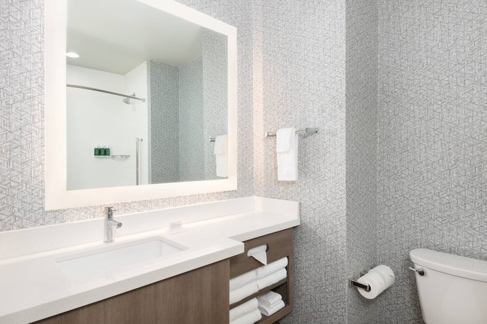 Imagen de la habitación del Hotel SpringHill Suites by Marriott Panama City Beach Beachfront. Foto 9