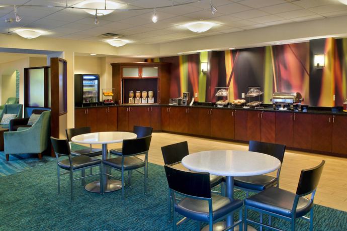 Imagen del bar/restaurante del Hotel SpringHill Suites by Marriott Philadelphia Plymouth Meeting. Foto 3