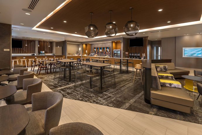Imagen de los interiores del Hotel SpringHill Suites by Marriott Reno. Foto 11