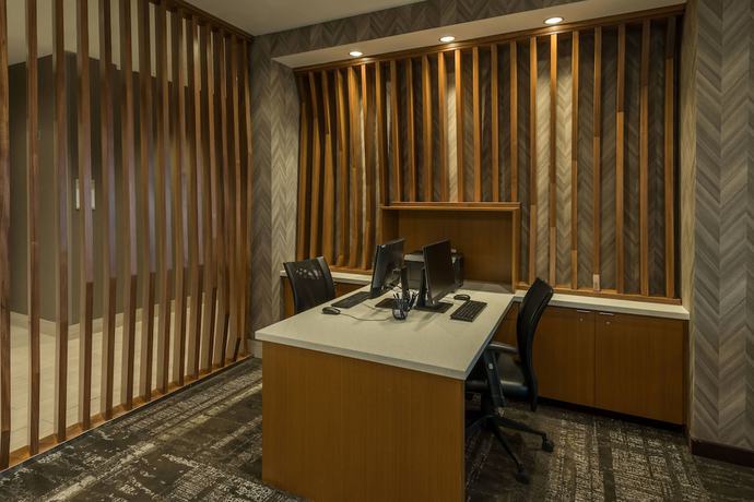 Imagen de los interiores del Hotel SpringHill Suites by Marriott Reno. Foto 12