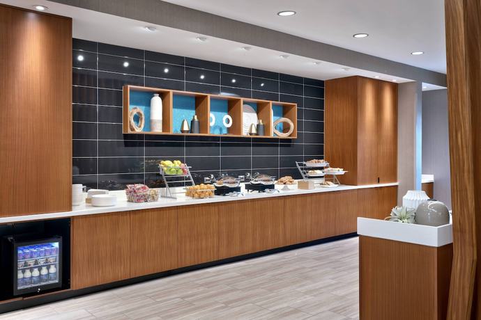 Imagen del bar/restaurante del Hotel SpringHill Suites by Marriott Salt Lake City West Valley. Foto 3