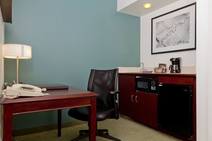 Imagen de la habitación del Hotel SpringHill Suites by Marriott Sarasota Bradenton. Foto 6