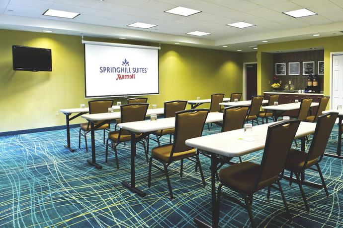 Imagen de los interiores del Hotel SpringHill Suites by Marriott Sarasota Bradenton. Foto 10