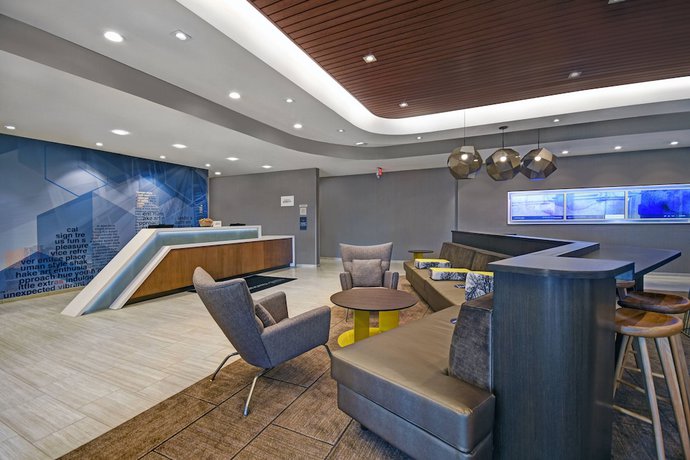 Imagen de los interiores del Hotel SpringHill Suites by Marriott St. Paul Arden Hills. Foto 19
