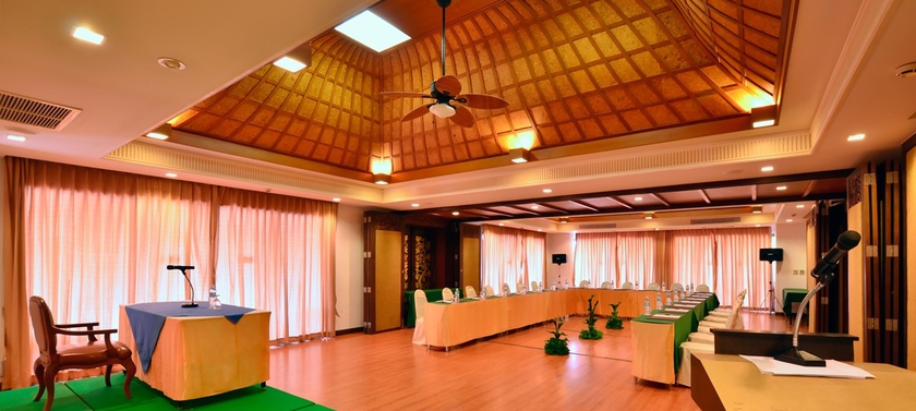 Imagen general del Hotel Springfield Beach Resort. Foto 2