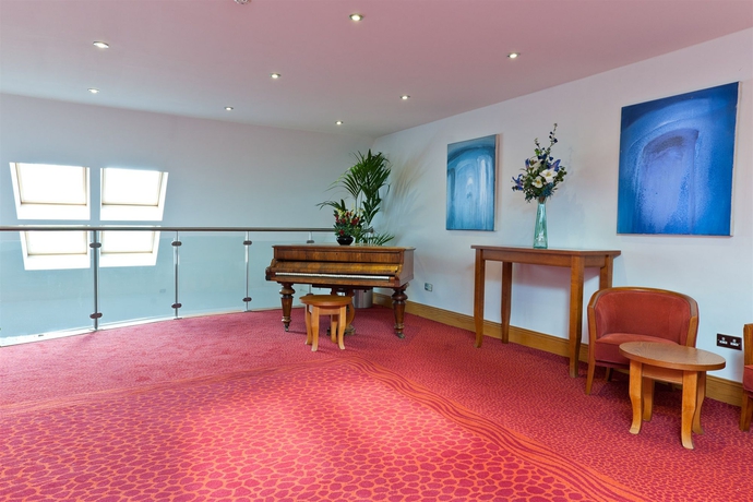 Imagen de los interiores del Hotel Springfield. Foto 16