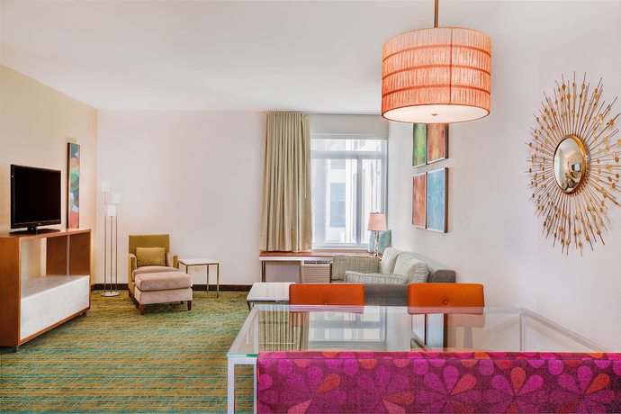 Imagen de la habitación del Hotel Springhill Suites Anaheim Maingate. Foto 12