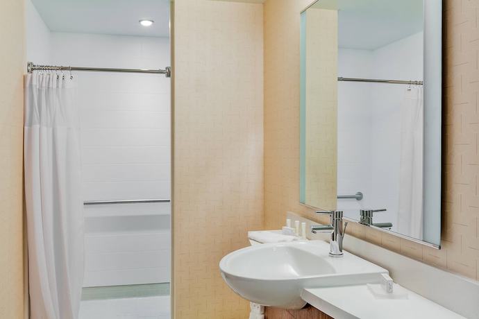 Imagen de la habitación del Hotel Springhill Suites Anaheim Maingate. Foto 14