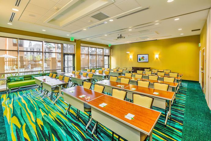 Imagen de los interiores del Hotel Springhill Suites Anaheim Maingate. Foto 18