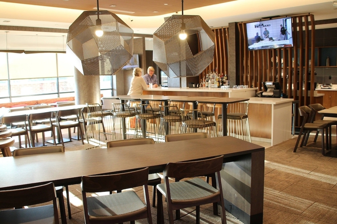 Imagen del bar/restaurante del Hotel Springhill Suites Baltimore White Marsh/middle River. Foto 4