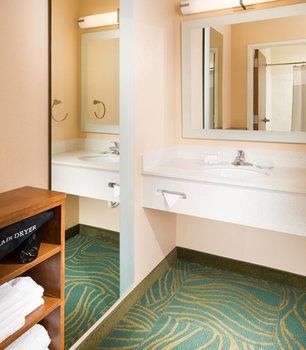 Imagen de los interiores del Hotel Springhill Suites Bentonville. Foto 15