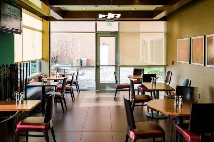 Imagen de los interiores del Hotel Springhill Suites Birmingham Downtown At Uab. Foto 9