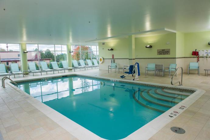 Imagen de la piscina del Hotel Springhill Suites Buffalo Airport. Foto 10